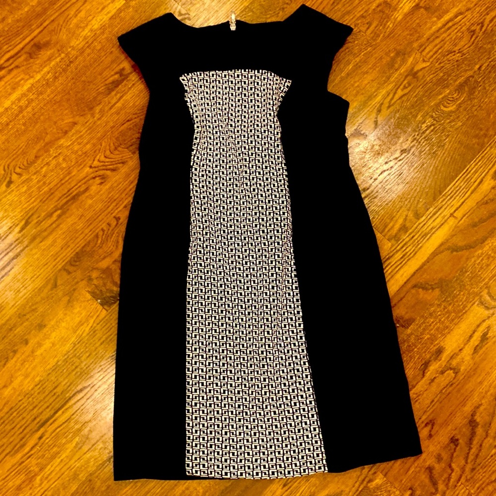 Chicos business career black sheath dress external zipper back medium stretch